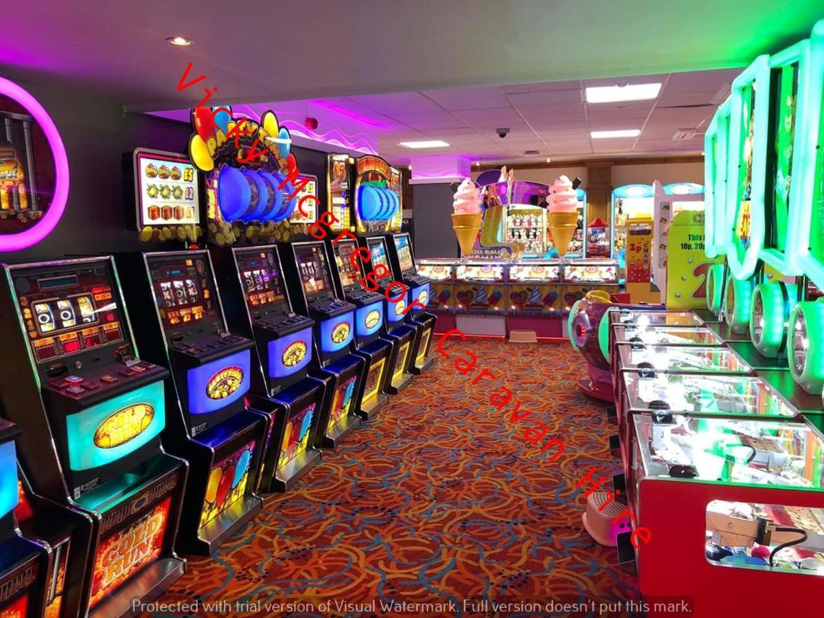 ホテル Haggerston Castle Tower Lawn Hire バーウィック・アポン・ツイード エクステリア 写真